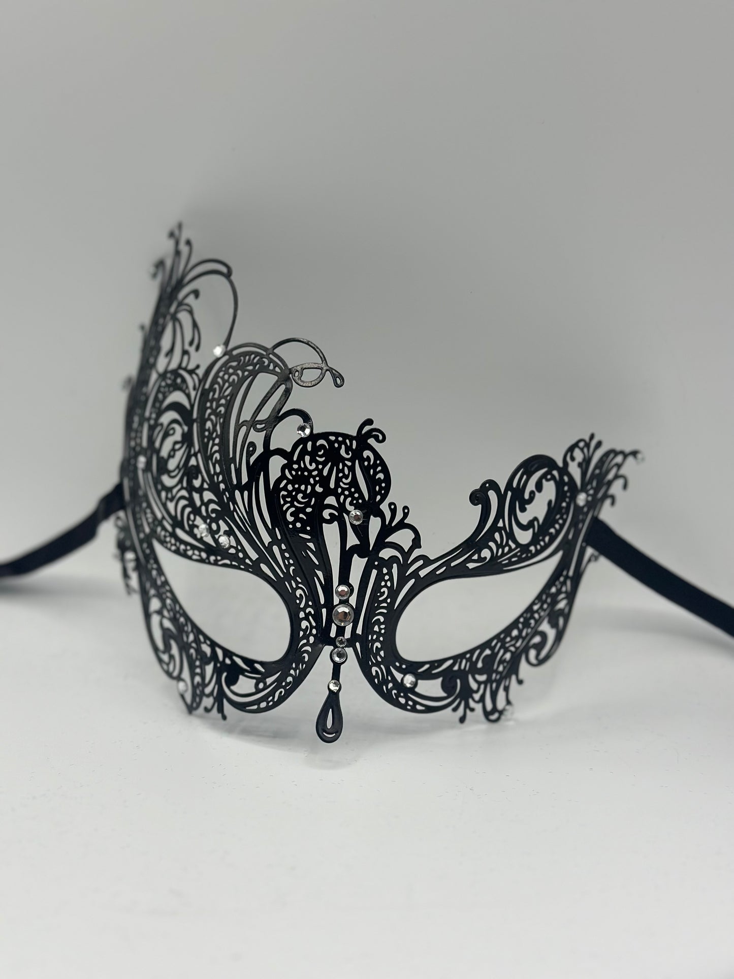 Máscara de mascarada para mujer "Eclipse" - Máscara veneciana de metal negro con piedras strass