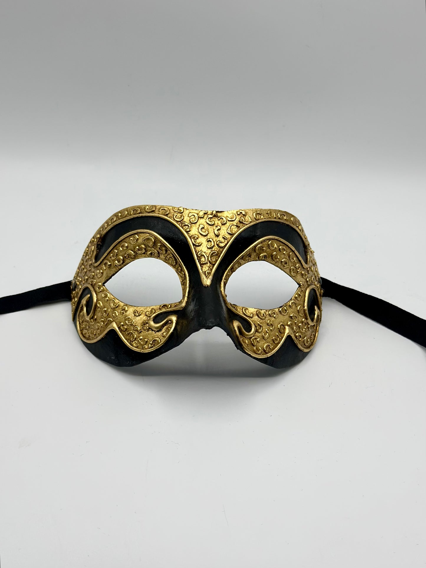 Set de Máscaras de Pareja Venecianas – Negro y Dorado – Él & Ella – 2 Piezas