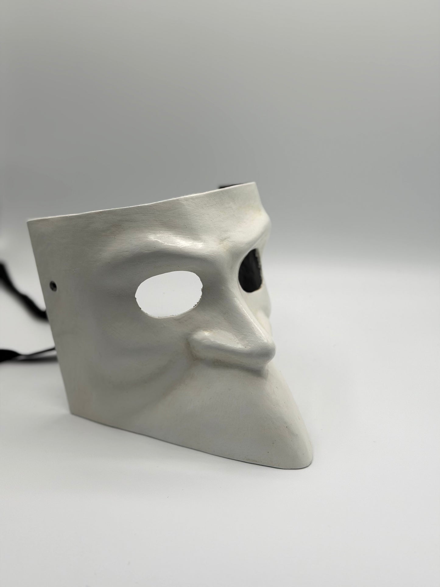 Masque vénitien Bauta Casanova avec tricorne en laine