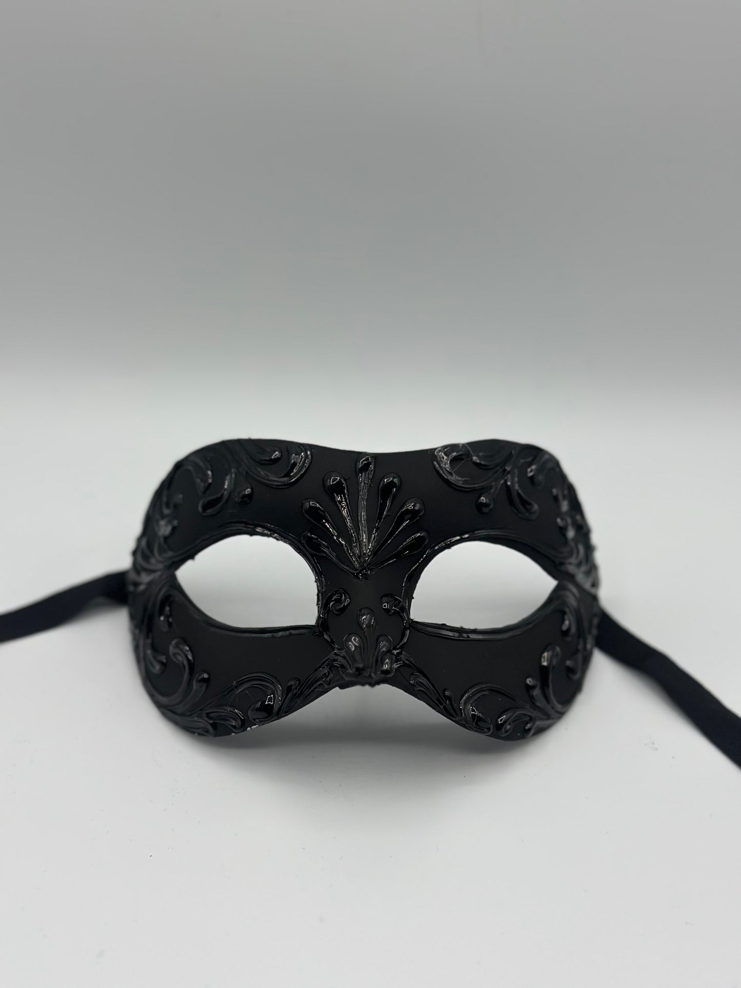 Juego de Máscaras Venecianas Negras - Máscaras Dúo de Papel Maché Artesanales para Mascaradas y Eventos