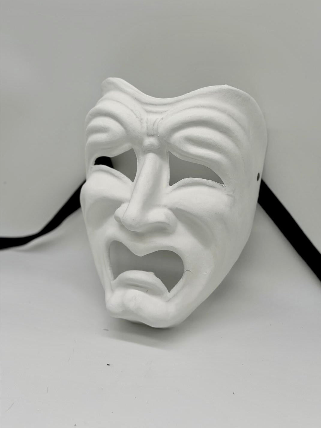 White Blanco papier-mâché Commedia dell’arte Tragedy mask or Piangi